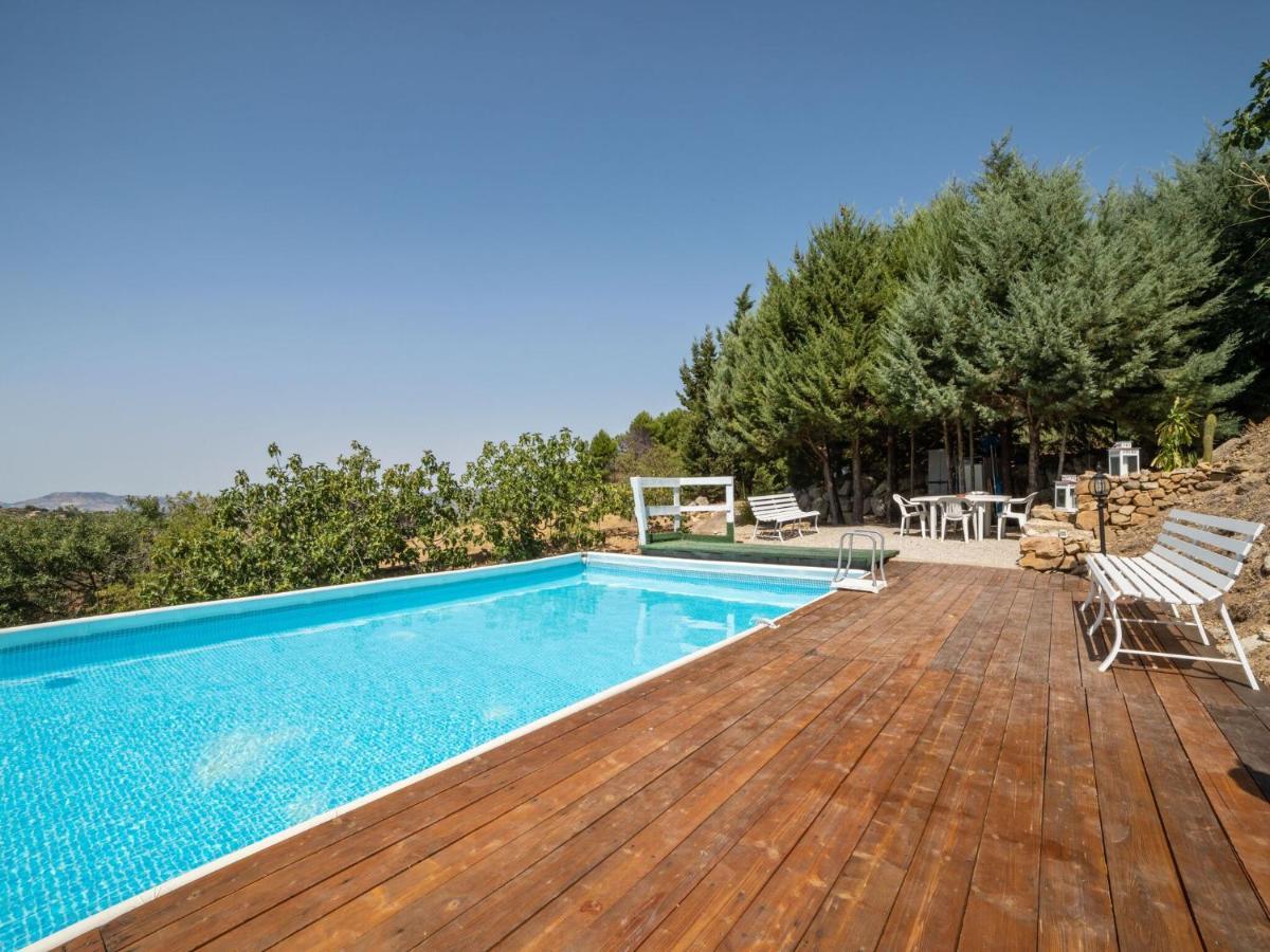 Belvilla By Oyo Modern Villa In Nissoria With Pool Buitenkant foto